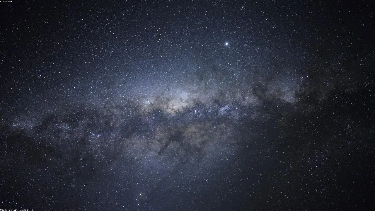 Cielo stellato con la Via Lattea